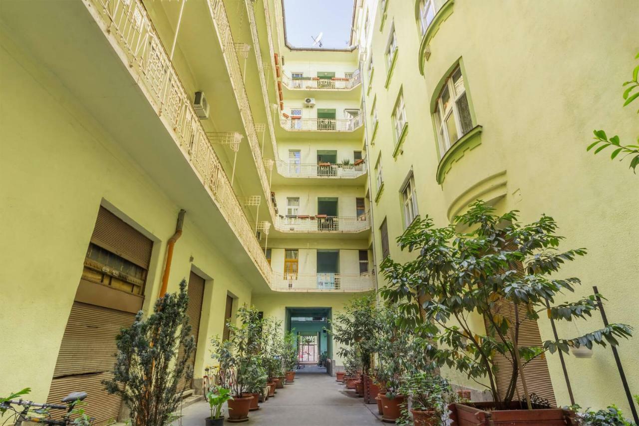 Vori Vori De Luxe Apartment บูดาเปสต์ ภายนอก รูปภาพ