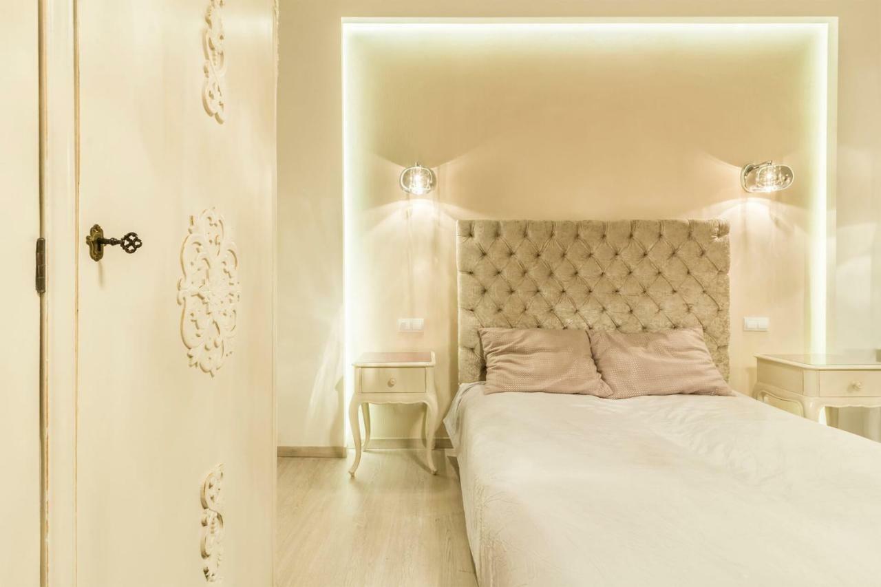 Vori Vori De Luxe Apartment บูดาเปสต์ ภายนอก รูปภาพ