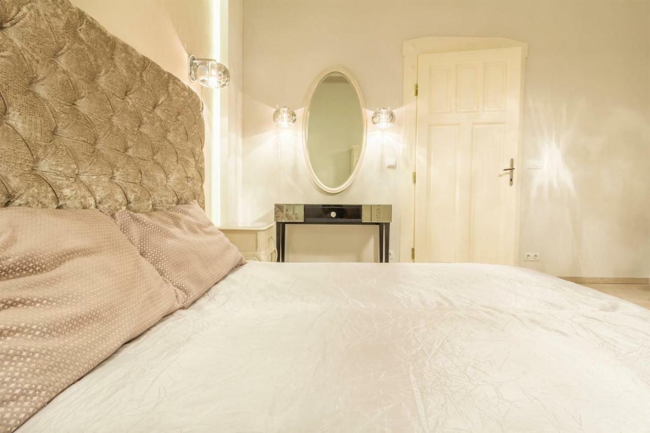 Vori Vori De Luxe Apartment บูดาเปสต์ ภายนอก รูปภาพ